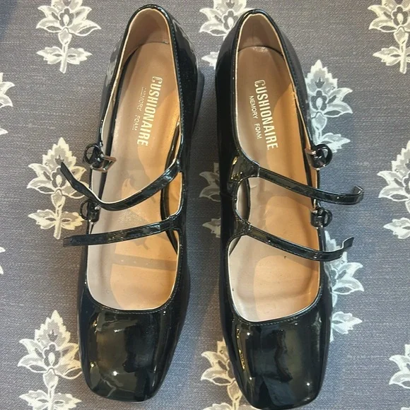 Black Patent Cushionaire Double Buckle MaryJane Shoe - Picture 3 of 4